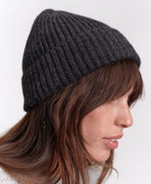 Strickmütze KARLA Beanie Jungle Folk in Anthrazit