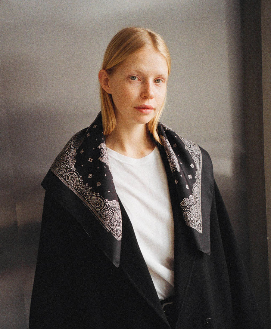 Seiden-Foulard "Minimal Bandana Silk Scarf" - Black