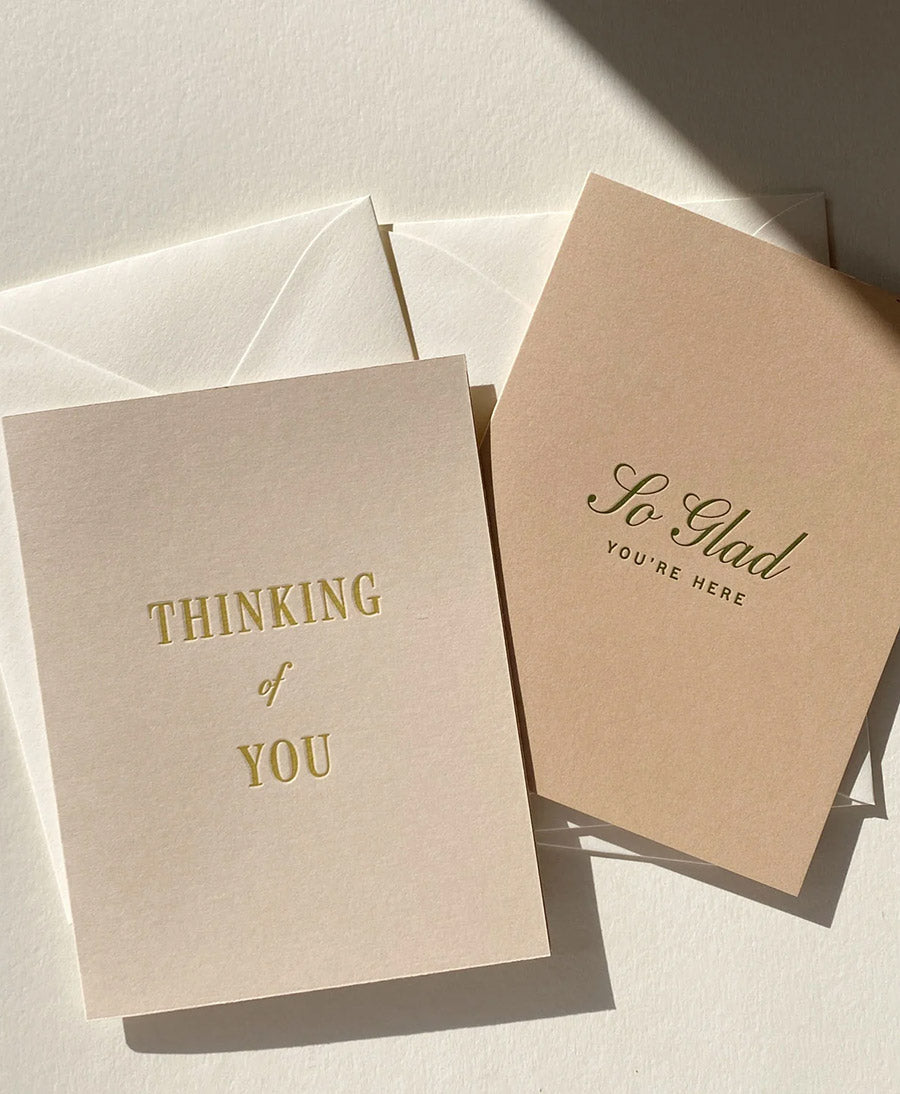 Geprägte Karte mit Couvert "THINKING OF YOU" - Puder