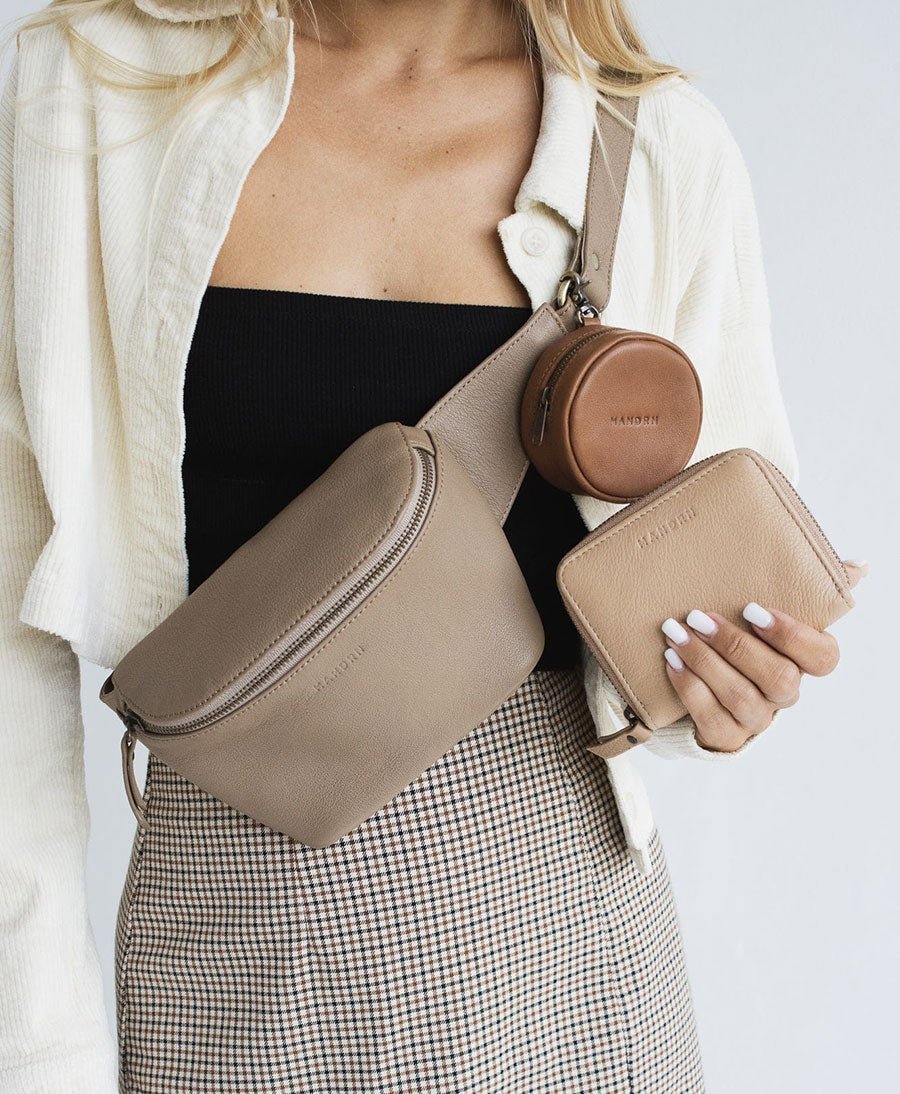 Bauchtasche aus Leder - The Remy Taupe - MANDRN - clomes