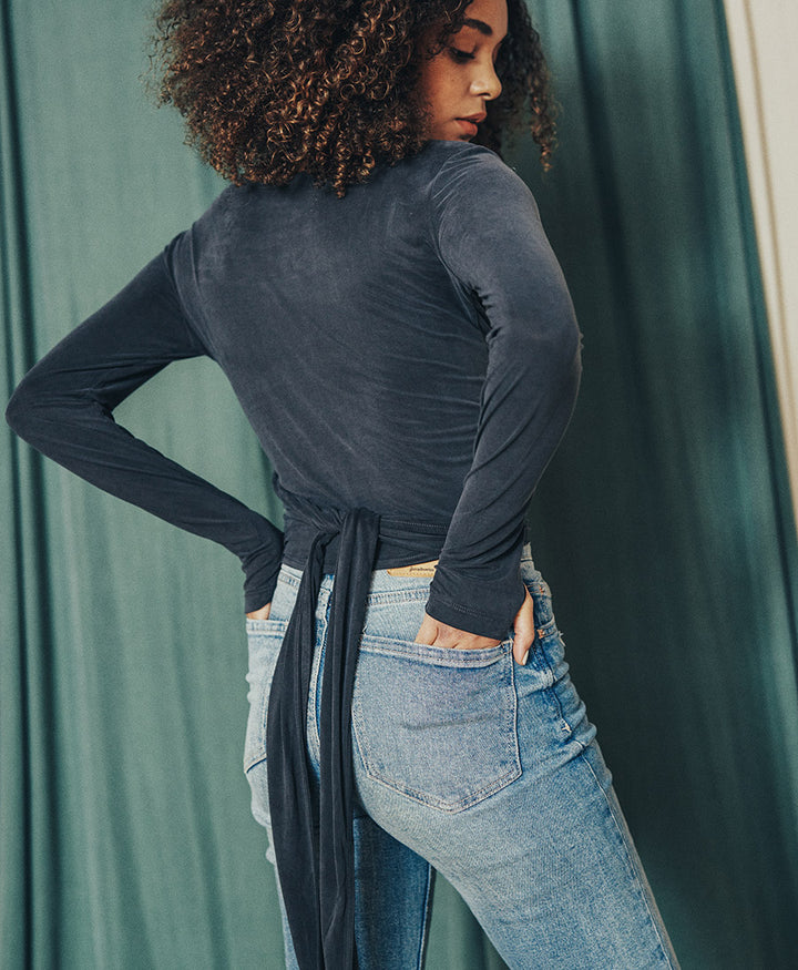 Wickeltop / Wrap Top aus Cupro Jersey - Anthrazit