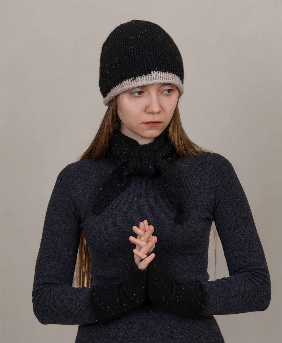 Kleiner Gestrickter Schal aus Kaschmir - Schwarz, gesprenkelt