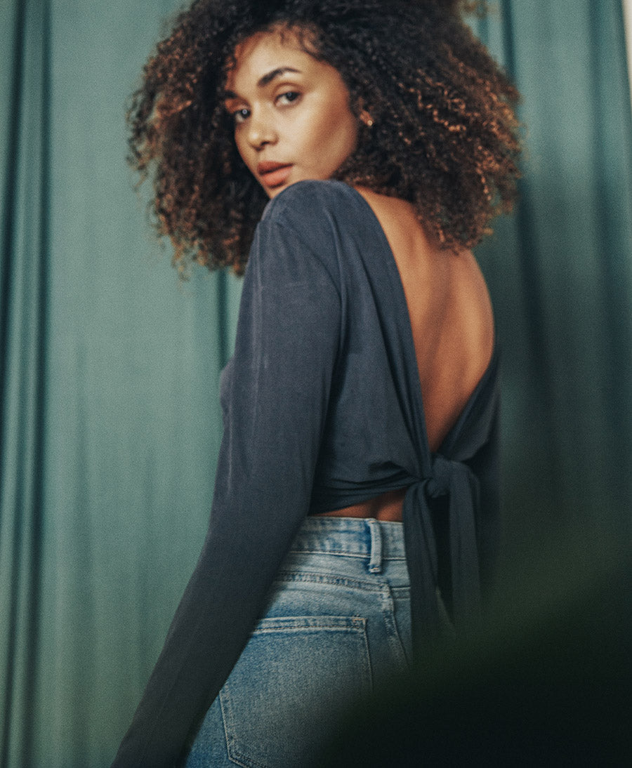 Wickeltop / Wrap Top aus Cupro Jersey - Anthrazit