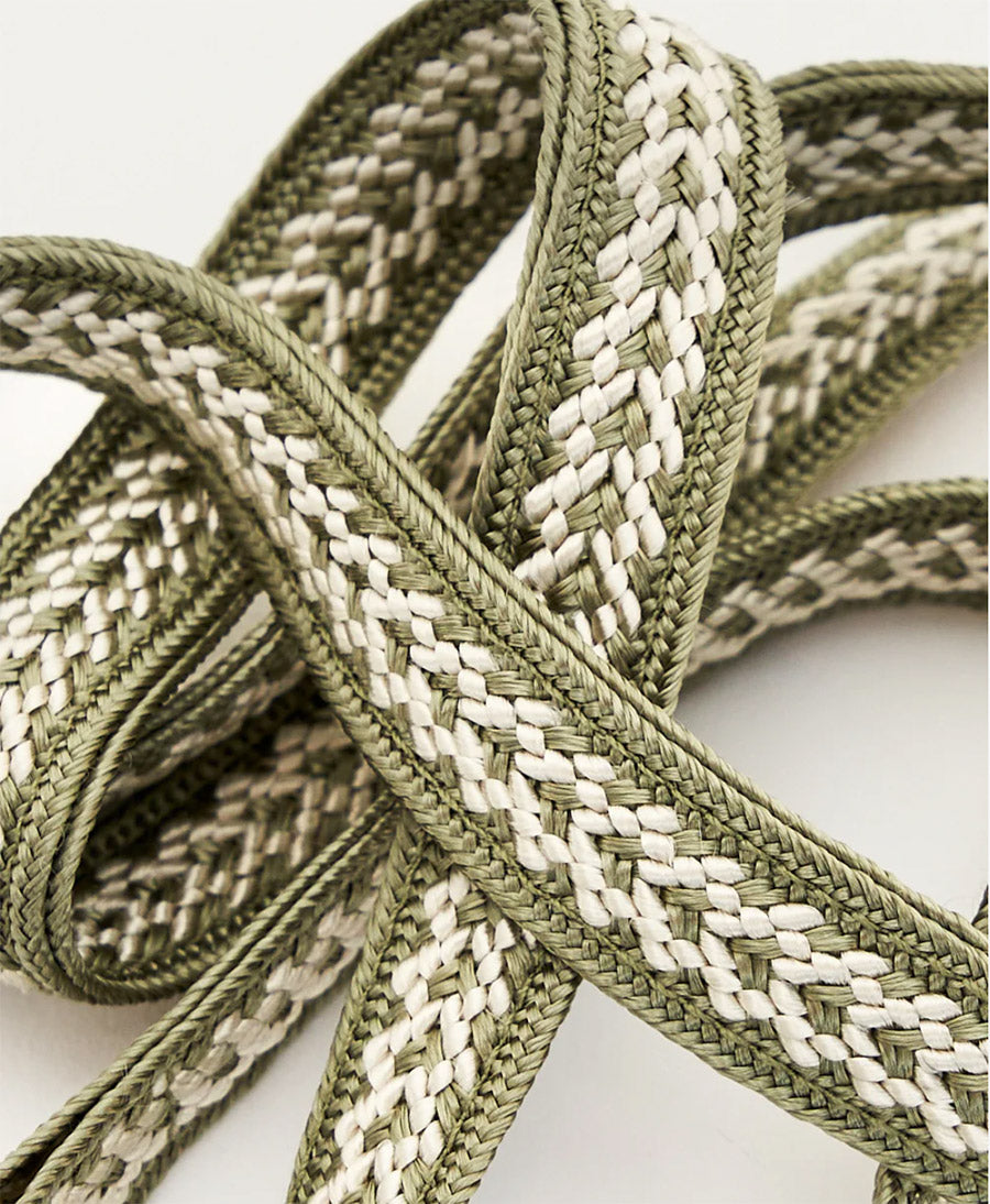 Kurzes Schlüsselband "Zahra Mini" mit silbrigem Karabiner - Matcha