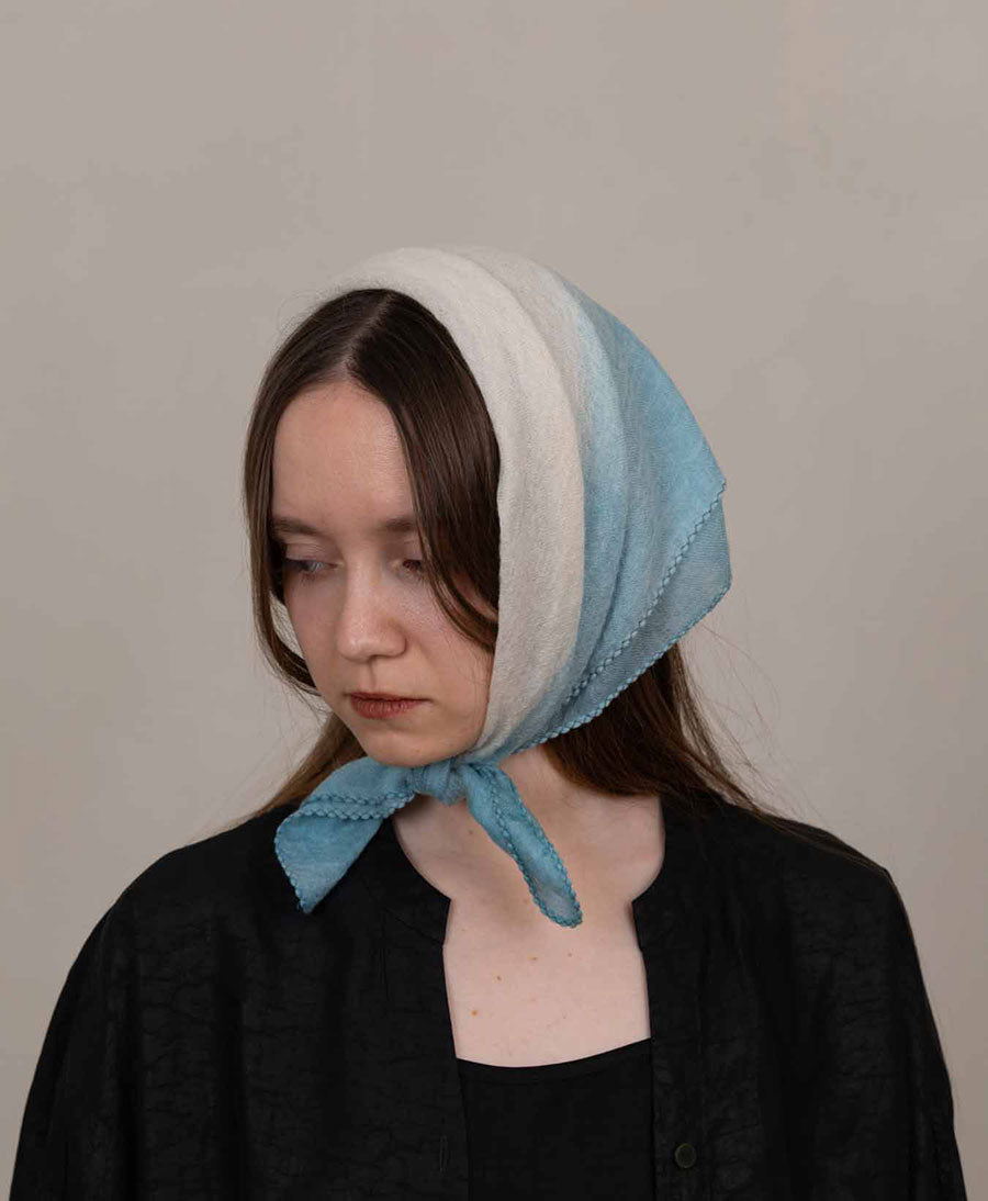 Kaschmirfoulard mit Farbverlauf - Hellblau