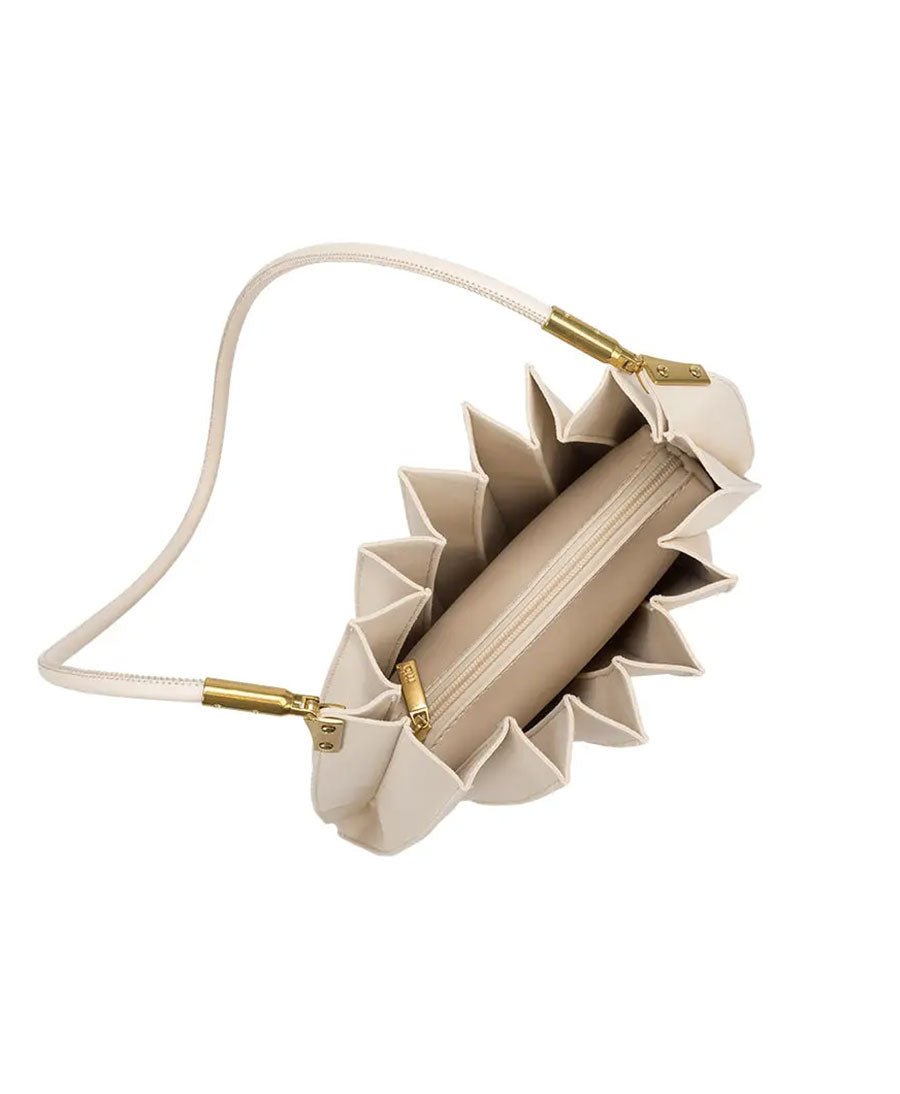 Plissierte Schultertasche CARRIE aus veganem Leder - Ivory - Melie Bianco - clomes