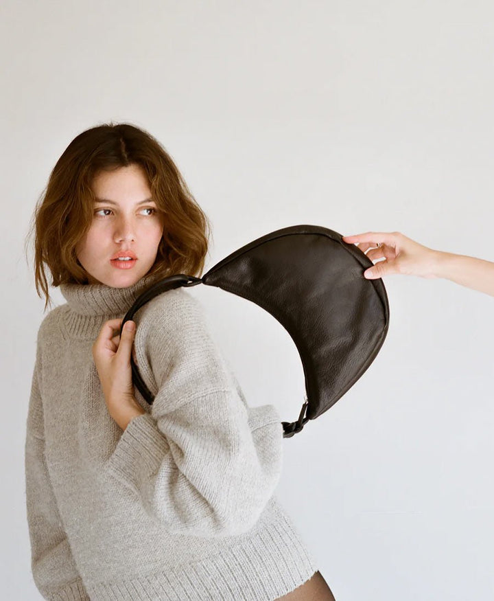 Schultertasche &amp; Umhängetasche Bow - Leder, schwarz - Are Studio - clomes