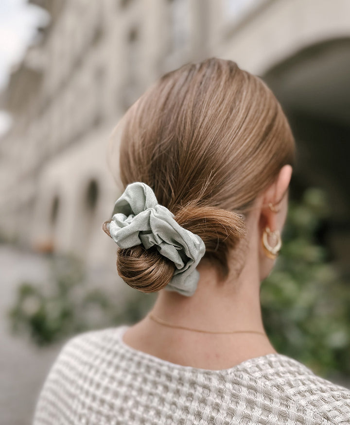 Grosses Scrunchie aus Seide / Lyocell - Salbei