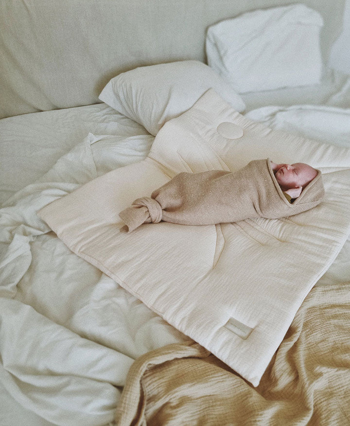 Spielmatte - Gloria Quilted Playmat - Milk - Jeanne Le Studio - clomes