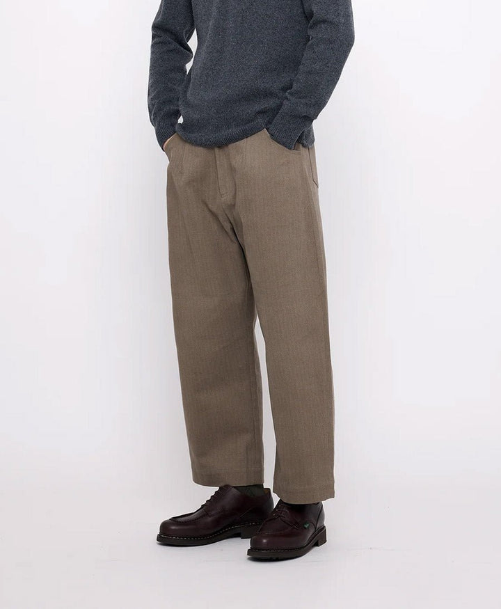 Stoffhose Signature Curved Leg Trouser - Umber - 7115 by Szeki - clomes