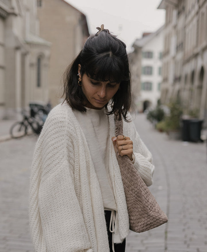Gewebte Schultertasche JOHANNA aus veganem Leder - Clay Suede