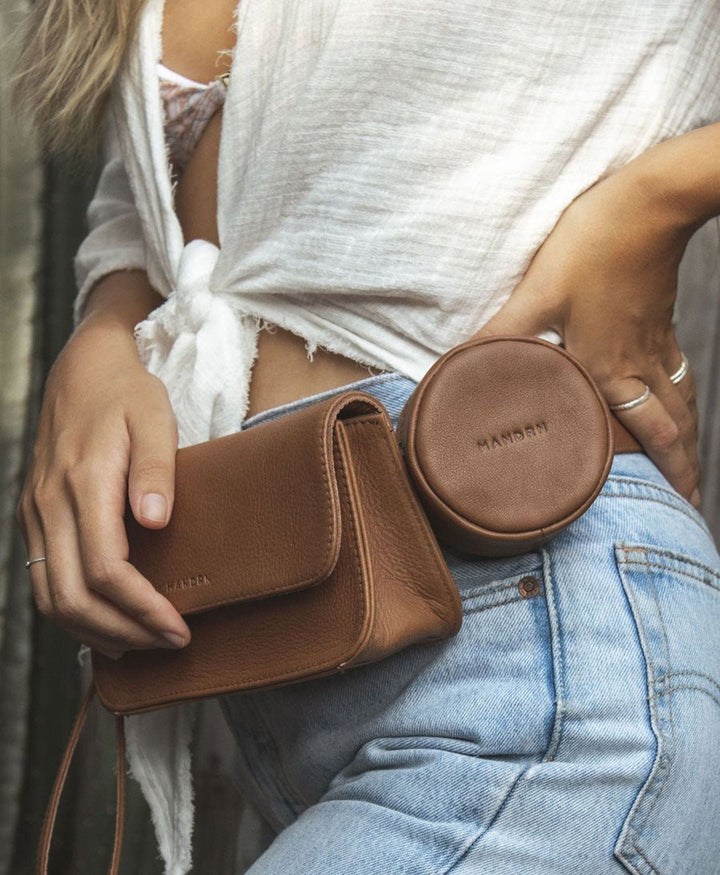 Taschen - Anhänger aus Leder - Rover Circle Tan - MANDRN - clomes