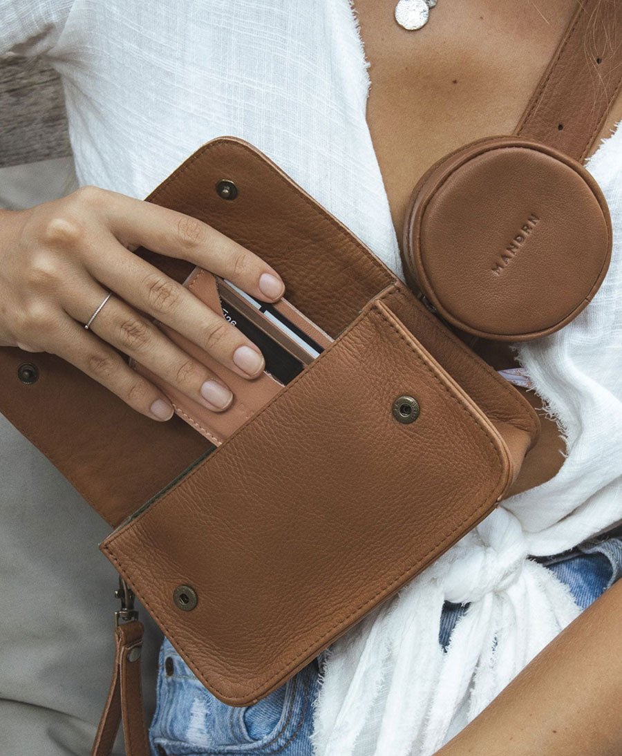 Taschen - Anhänger aus Leder - Rover Circle Tan - MANDRN - clomes